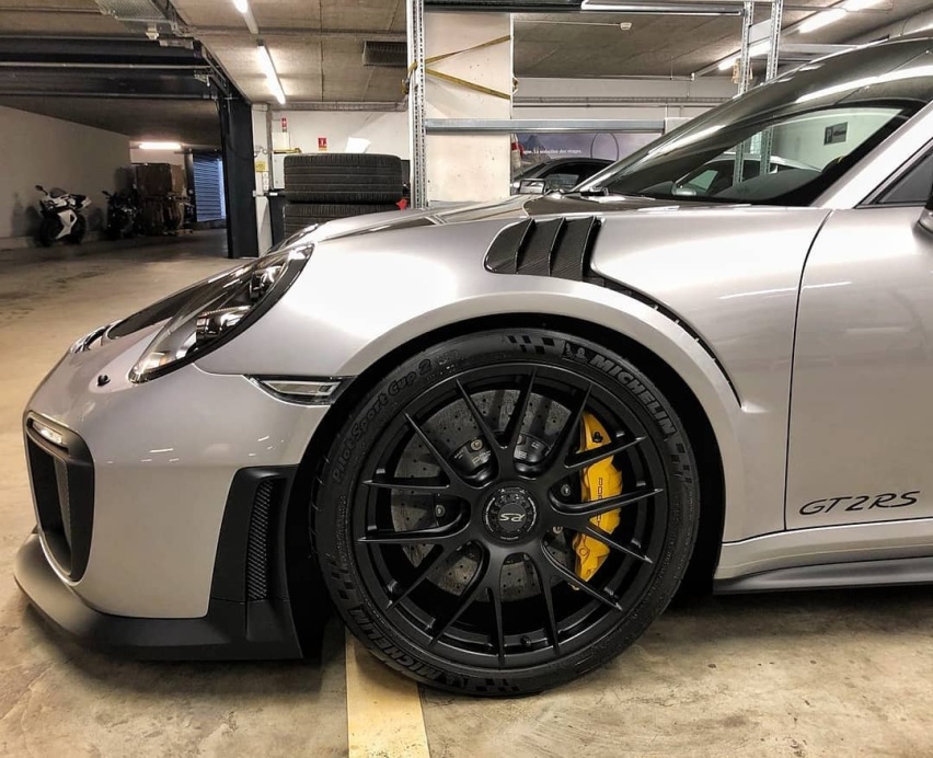 保时捷911 GT2 RS实车 很有运动感