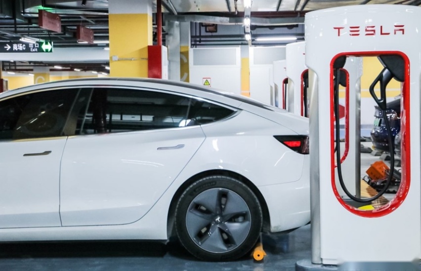 小鹏汽车：用超快充技术，迈入补能新时代