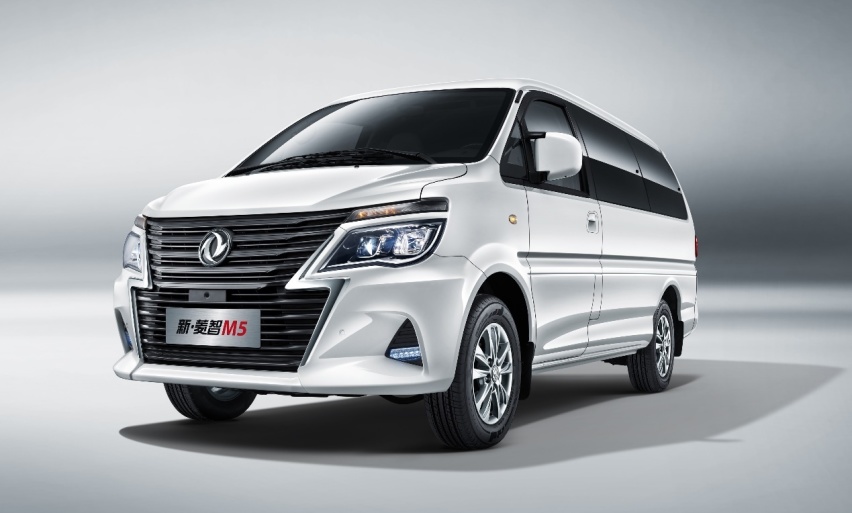 菱智顶配不足10万，老牌9座MPV，油耗7.3L拉人载货一把