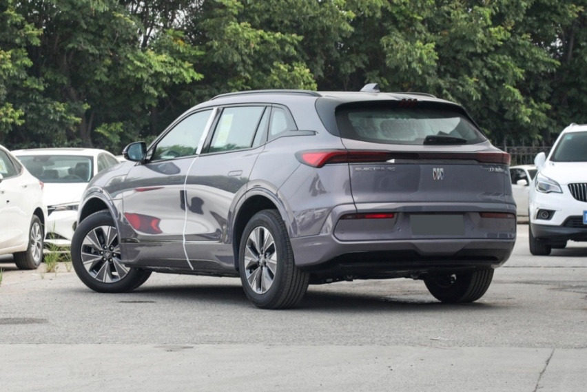 Z世代的第一台车 小鹏G6/别克E5/问界M5/Model Y