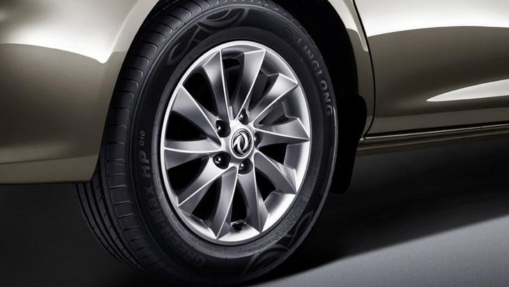 菱智M5 2.0L版正式上市 售7.99-9.09万元