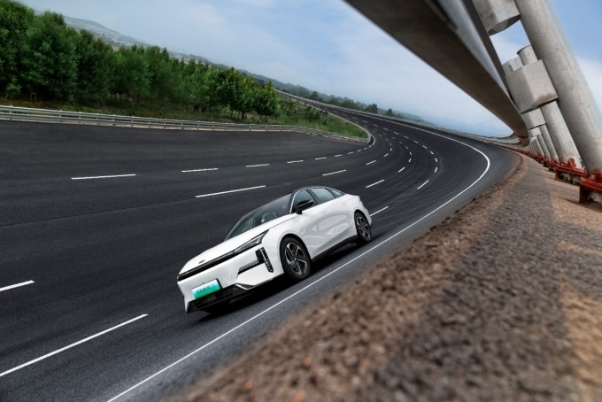 吉利银河L6最高速能跑247km/h，这有什么意义？