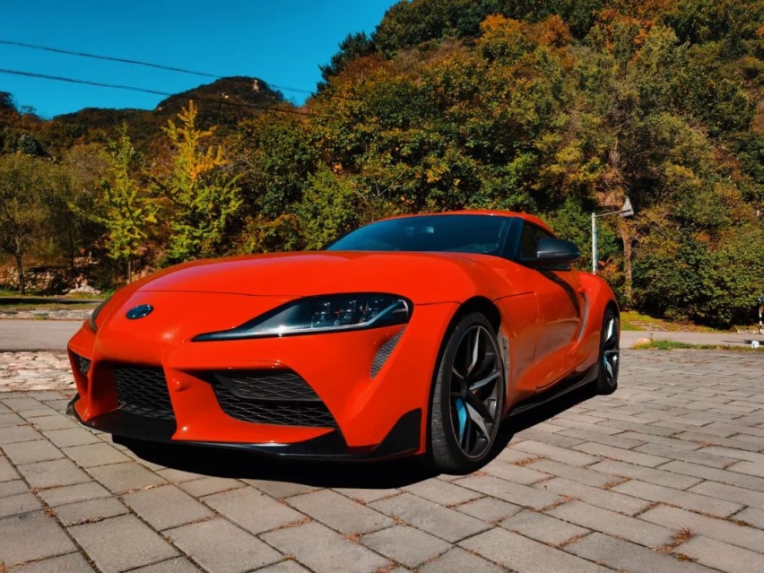 试驾丰田Supra，一代屠龙少年终成恶龙的故事