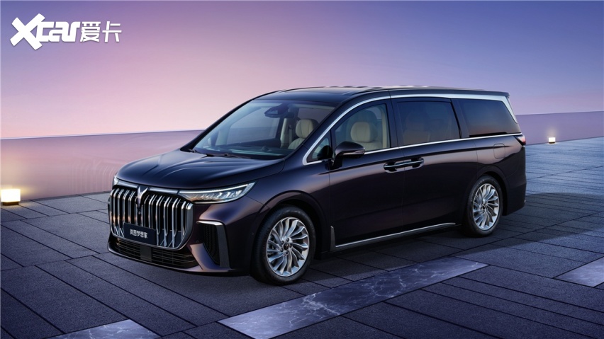 “电动豪华旗舰MPV”岚图梦想家上市 售价36.99万元起