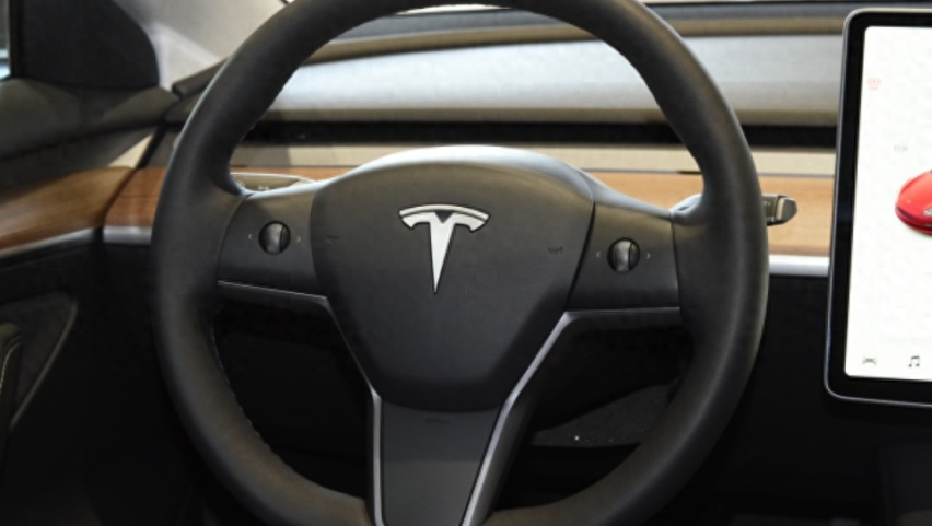 1年亏5万，9月可能换代，二手Model 3现在不值14万？