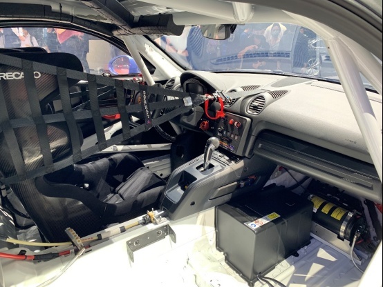 保时捷718 Cayman GT4 RS正式亮相2021广州车展