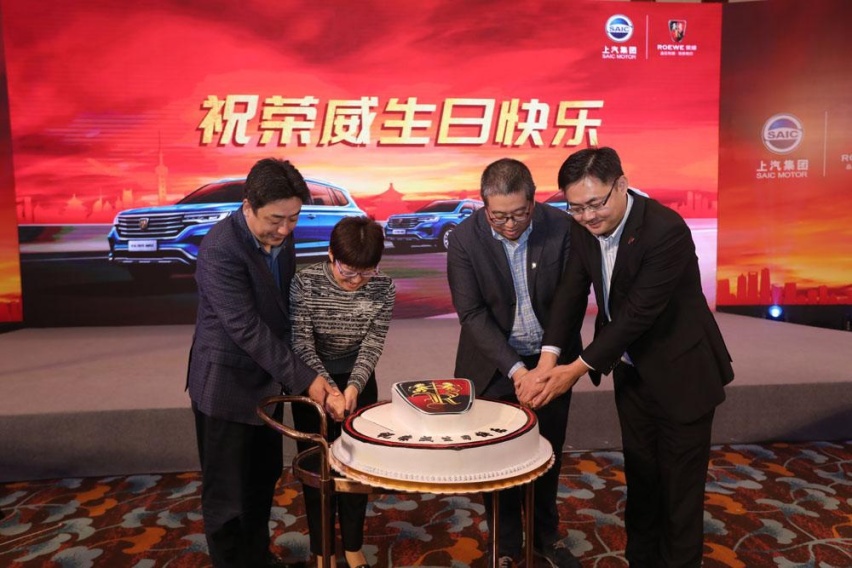 荣威RX5 MAX百城千店同时交车，助力品牌下一个200万辆