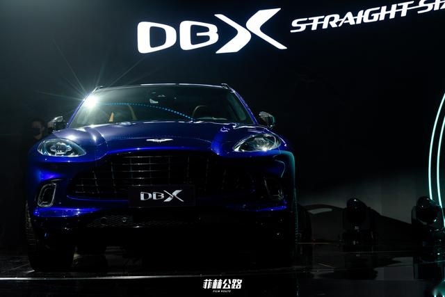 3.0T加48V电机 阿斯顿·马丁DBX STRAIGHT-SIX 1