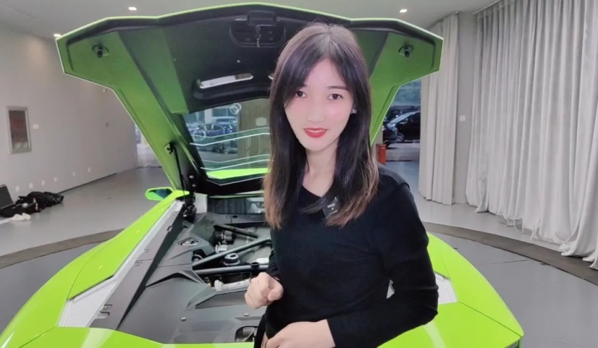 兰博基尼Aventador LP700-4半价！男生眼里的大牛女生眼里是什么？