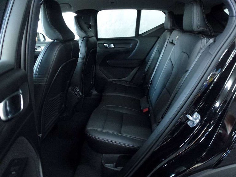 全新沃尔沃XC40海外实车到店