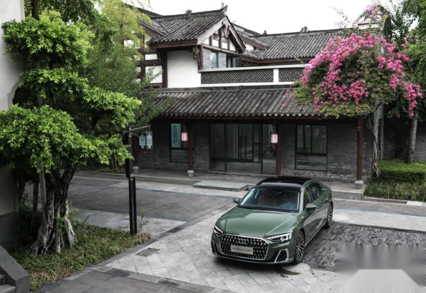 奥迪A8家族，如何做到每一代都引领时代？