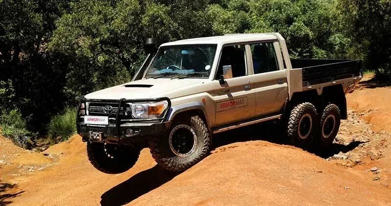 最强丰田陆巡LC79，6×6还能防弹！