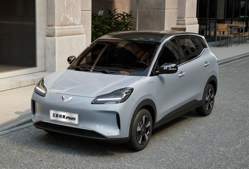 定位小型SUV，五菱缤果“大杯”上市，纯电续航最高510公里