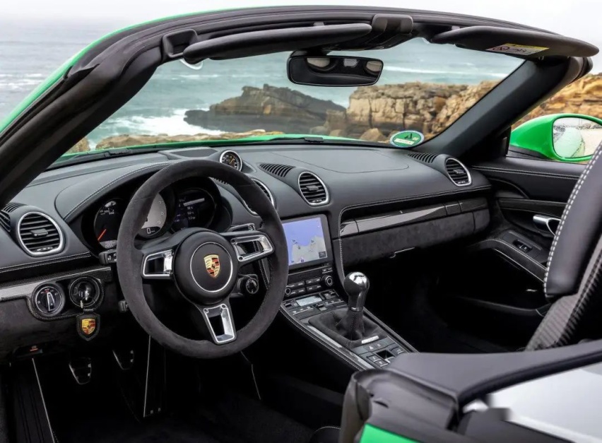 4.0L自吸+6挡手动，外媒抢先测718 GTS，评价是..