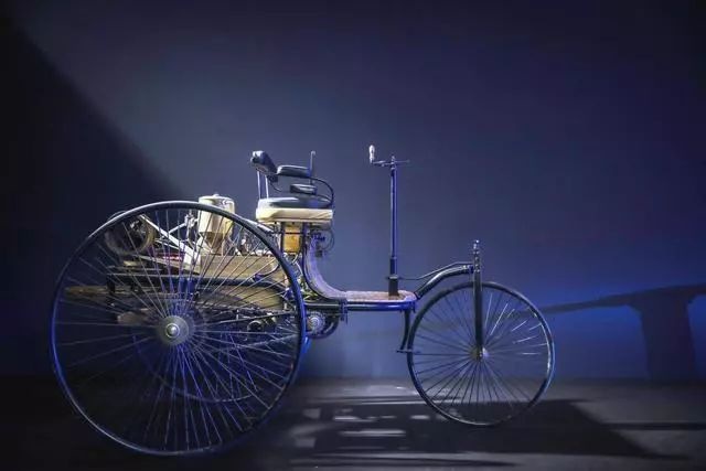 全新一代奔驰S级信息曝光，价值百万的豪车，它还能不香吗？