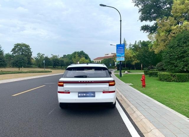 哈弗“大狗”瑞虎8PLUS新宝骏旅行车，刷新了对国产车的认知
