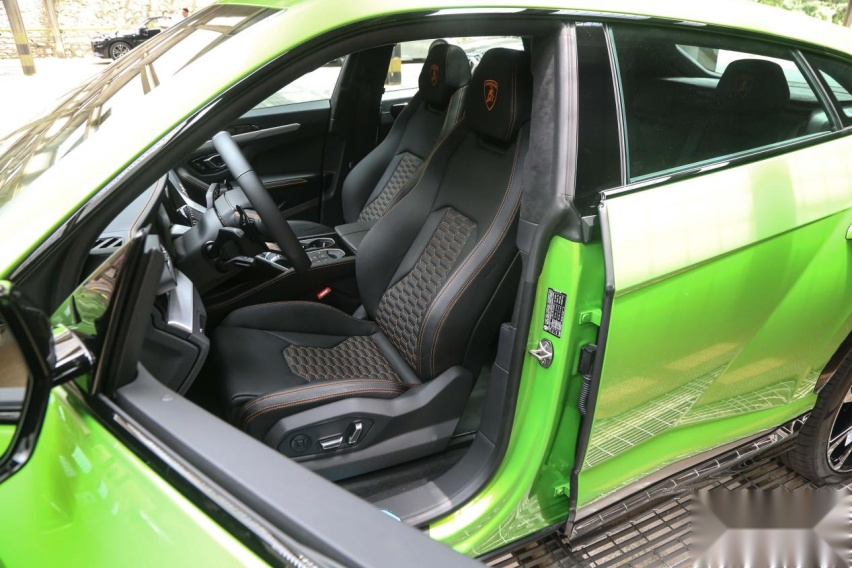 内燃机拥趸的Dream Car 试驾兰博基尼Urus