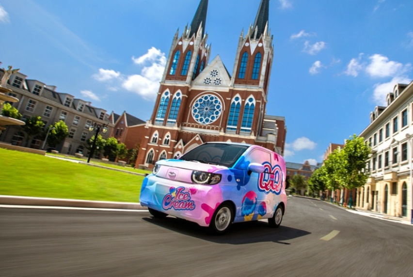 QQ冰淇淋实车曝光 借鉴五菱宏光MINI EV？你真的错了