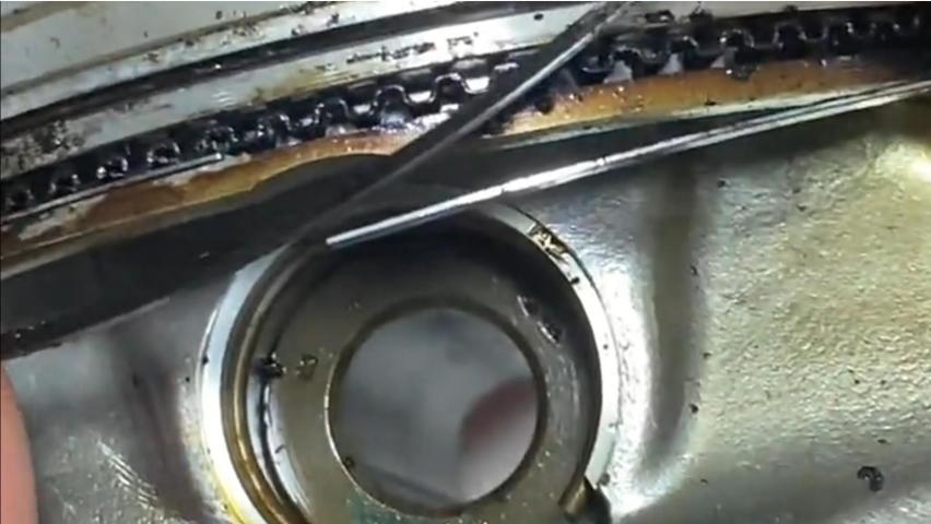 使用改进型活塞环解决发动机烧机油是否比一体环靠谱