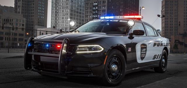 美国大片里的警车为什么跑得那么快？原来如此...