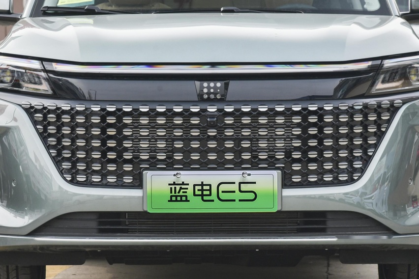 售价13.99万起，蓝电E5正式上市！