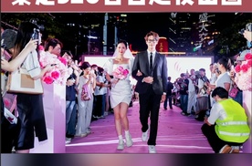买车送告白+婚礼？秦定520告白之夜出圈：今年最佳婚车出炉