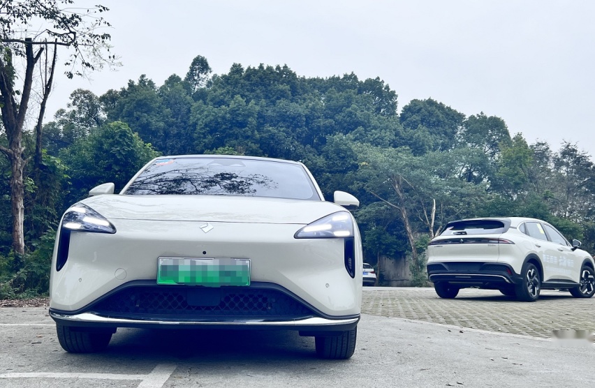 10万出头标配智驾，宝骏云海的科技平权到底有多实用？