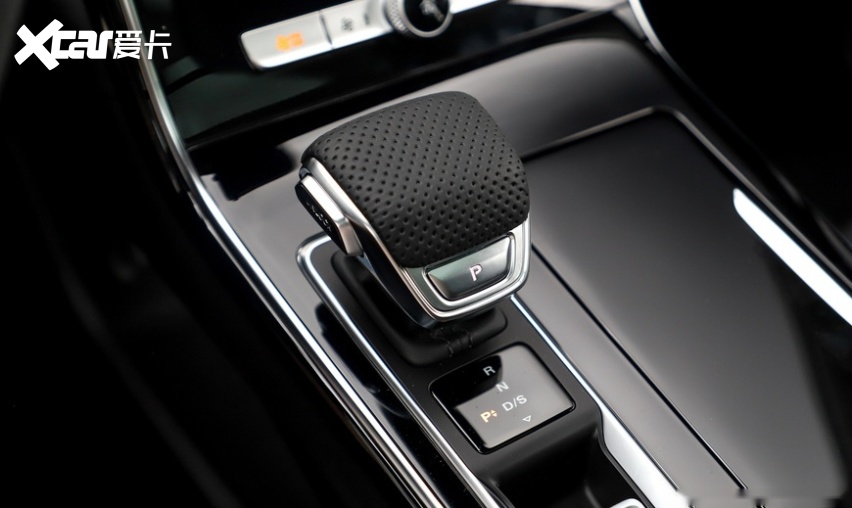 同门之争,荣威rx5 max对比上汽maxus d60