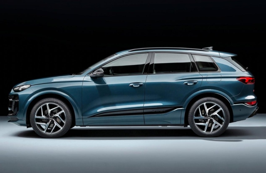 2025款奥迪Q6 e-tron，全新PPE纯电平台首款车型，与国产Q