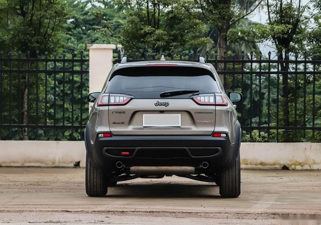 越野性能不俗的城市SUV，2.0T+9AT，顶配四驱匹敌霸道