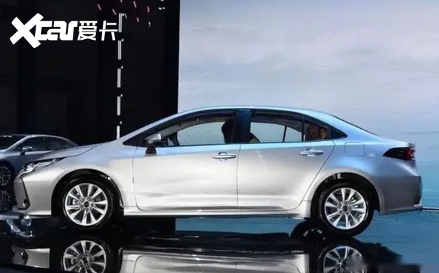 2024款丰田卡罗拉亮相，外观运动，油混插电可选