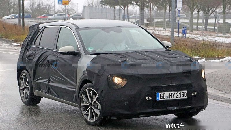 2022-kia-niro-front-spy-photo (1).jpg