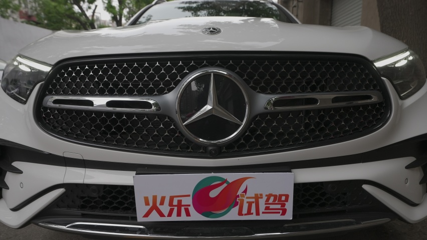 2023款奔驰GLC：凌厉动感，全新设计理念融入经典家族基因