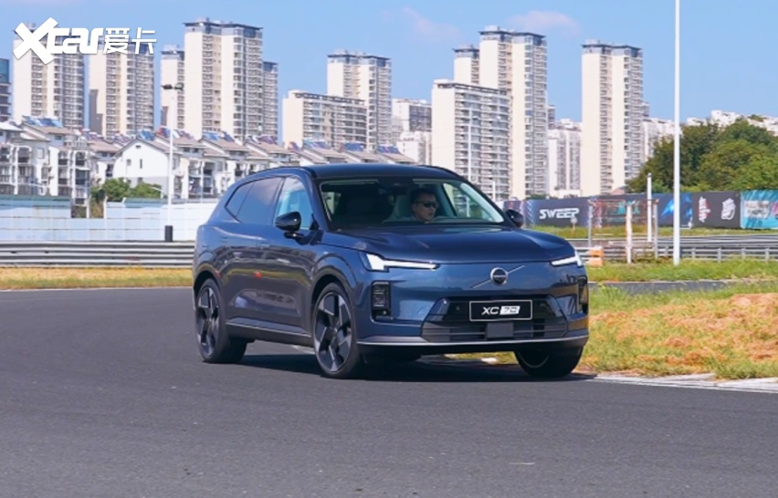 限时26.99万元起，沃尔沃全新XC70上市：超混系统+领航辅助