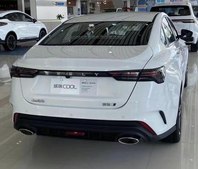 新款吉利缤瑞COOL冠军版实车到店，产品力如何？