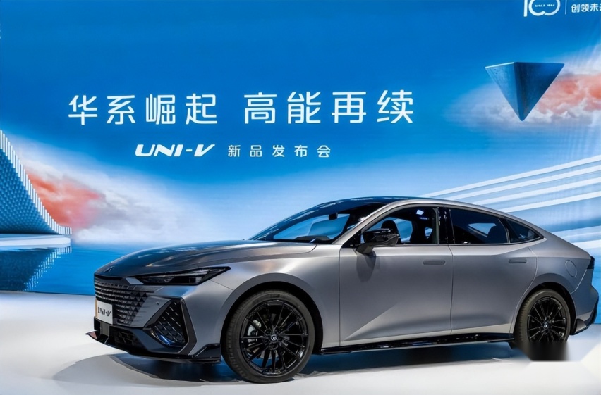 2022重庆车展新车盘点，四缸福克斯、欧尚Z6等，想买新车的看过来