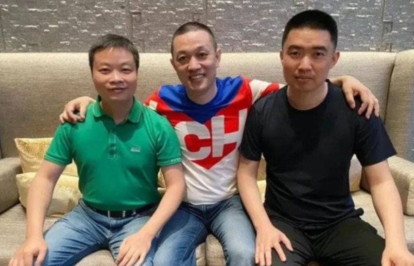 小鹏G9“碰瓷”奥迪Q5的背后，是焦虑