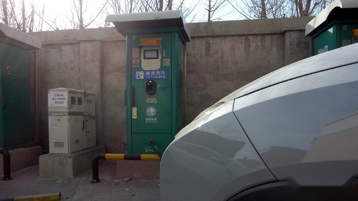 一台让两个家庭微笑的EV：蔚来ES6春节日记
