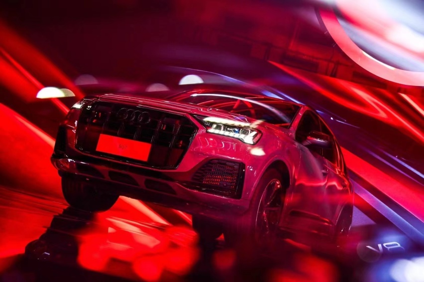 116.98万+限量300台，全新奥迪SQ7暗夜骑士版上市