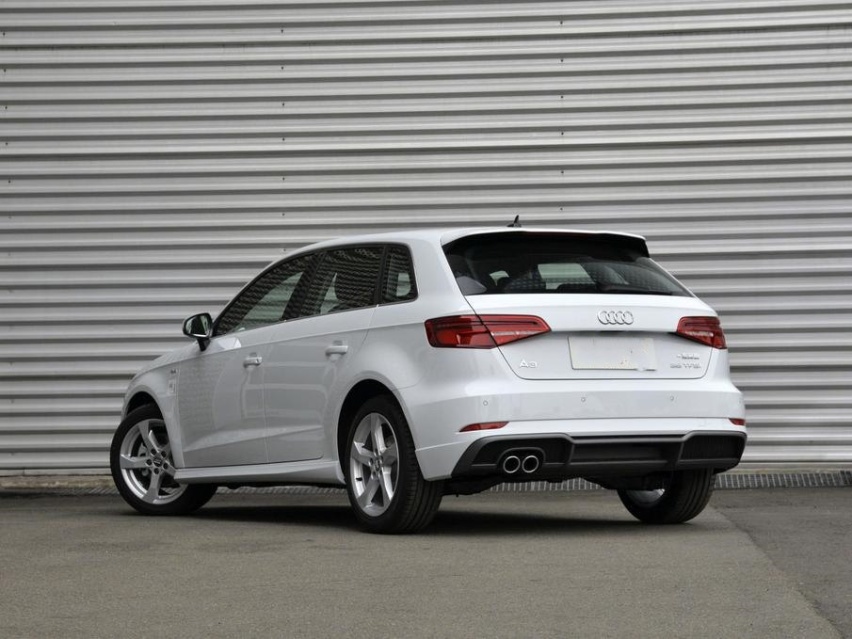 autohomecar__ChwFqWAOOk6AXXjgAAeJaiIvBTI128.jpg