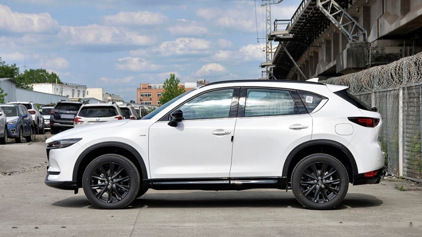 20万元买SUV，老爹要探界者，女儿想CX-5，选谁？
