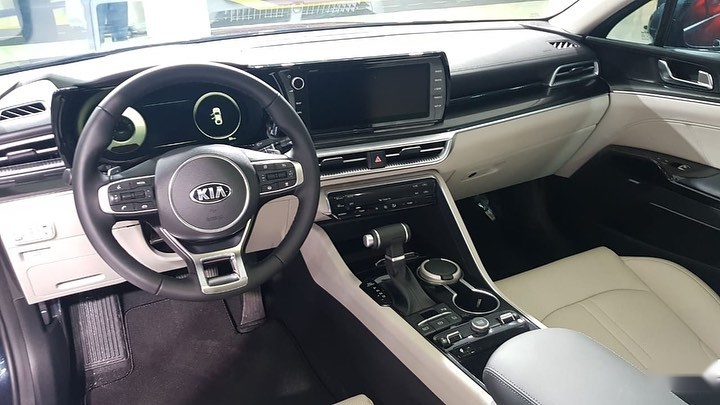 时尚又运动 全新起亚K5海外实车