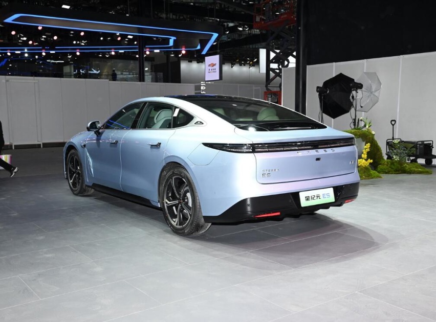 问界M9、星途星纪元ES领衔，12月份即将上市新车，哪款更惹眼？