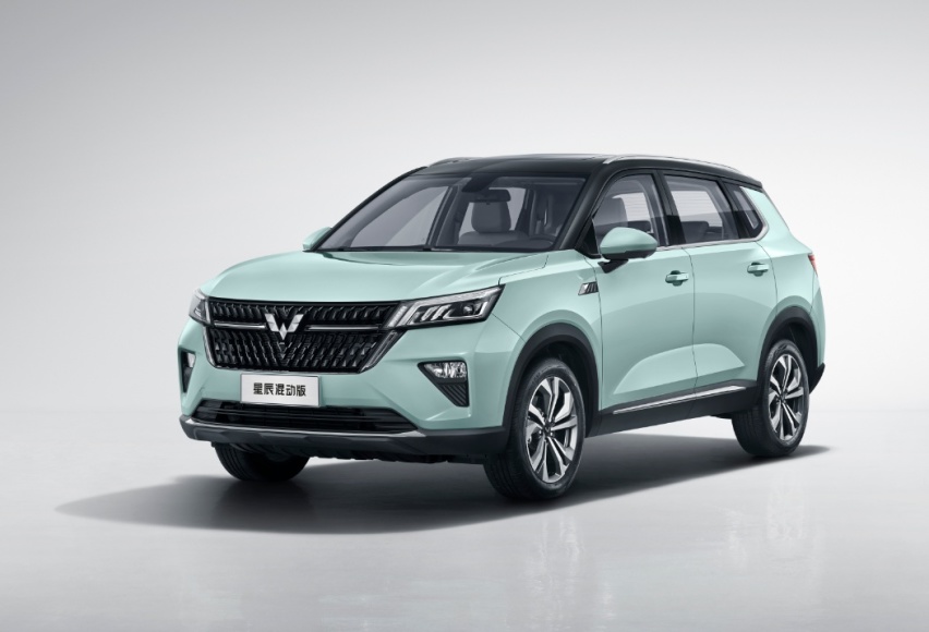 百公里油耗5.7L，五菱星辰混动版搭载2.0L动力，家用SUV首选？