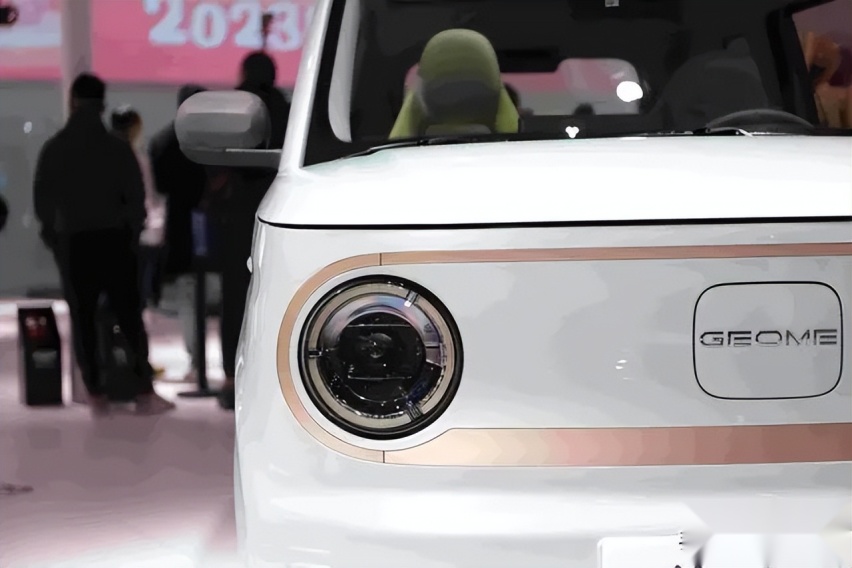 想要一款微型纯电车？熊猫mini不容错过