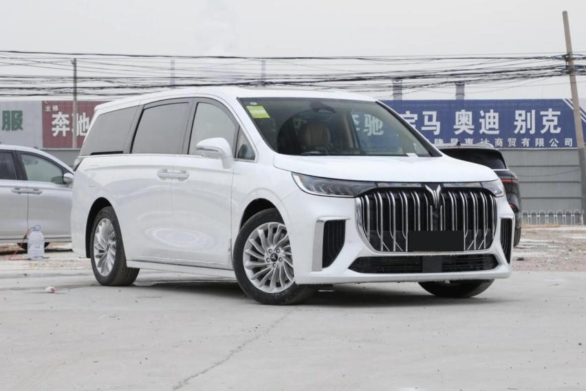 实力见真章！高配传祺E9遇上中配岚图梦想家PHEV，谁更值得入手？
