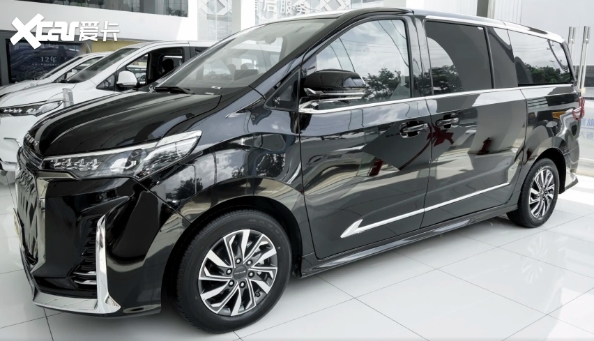 上汽大空间mpv上新!2.0t 8at,连底盘都是五连杆独悬,16万起