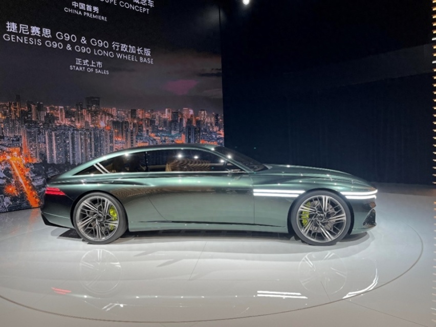 【成都车展】竞品是S级？捷尼赛思百万级轿车G90上市 纯电跑车亮相