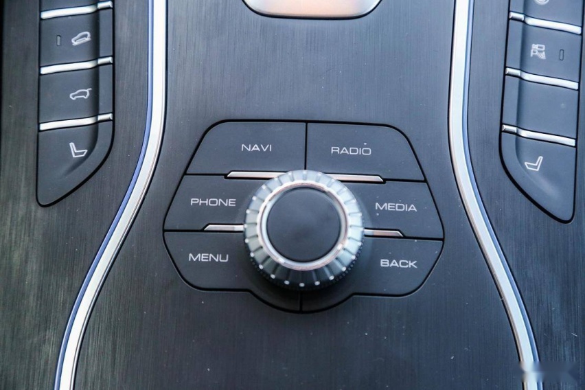 自主豪华旗舰注入更多动力 试驾WEY VV7 GT PHEV