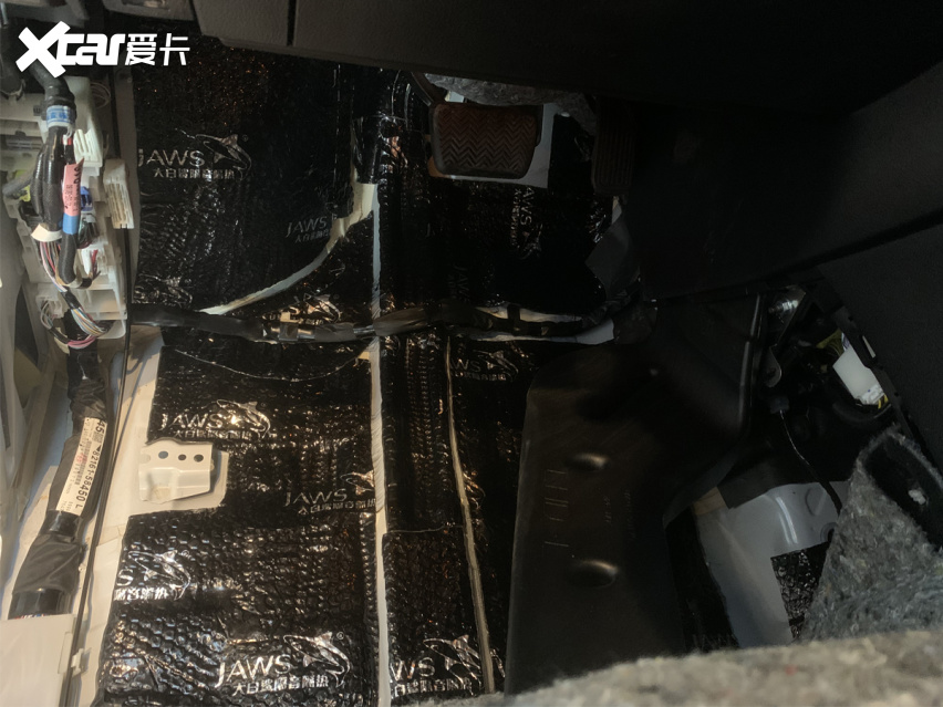 东营浩声丰田埃尔法汽车隔音改装大白鲨 针对隔音施工全搞定